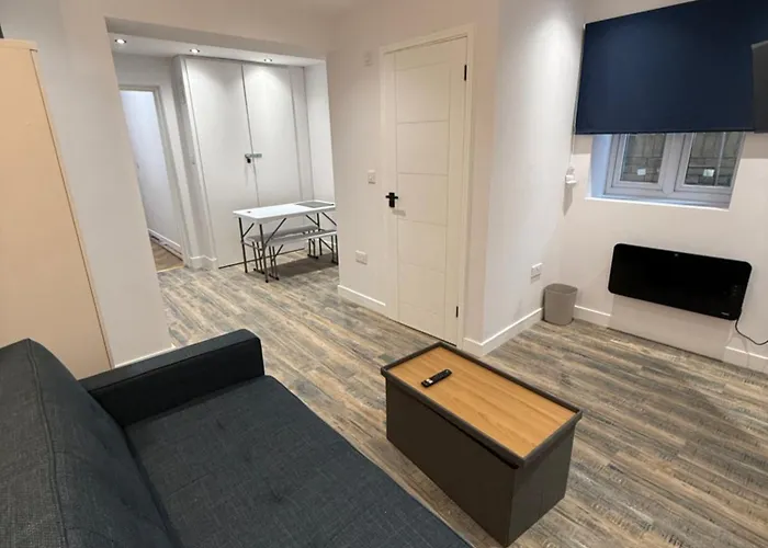 Onsitestays Stylish Studio Sleeps 2