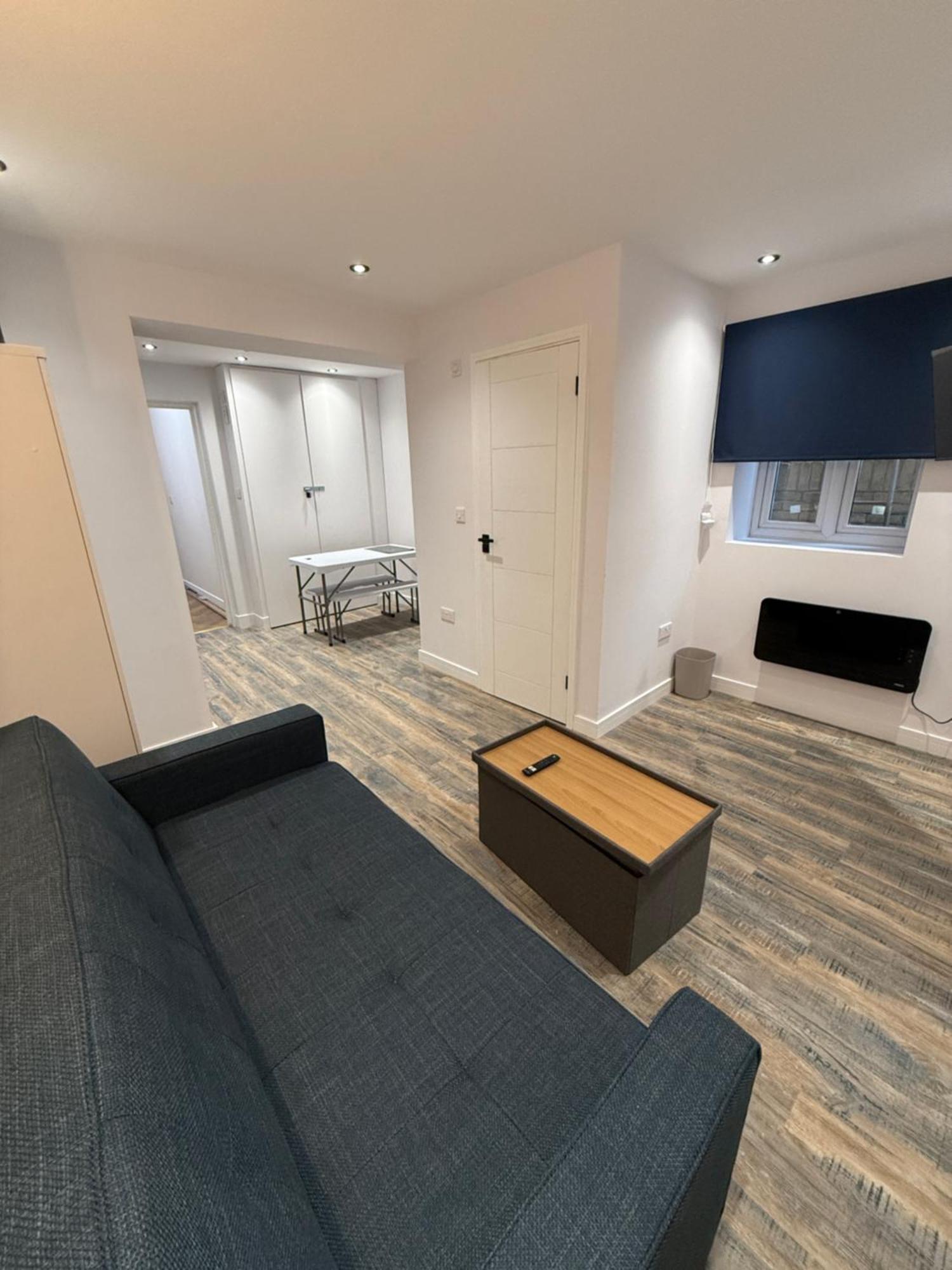 Onsitestays Stylish Sleeps 2