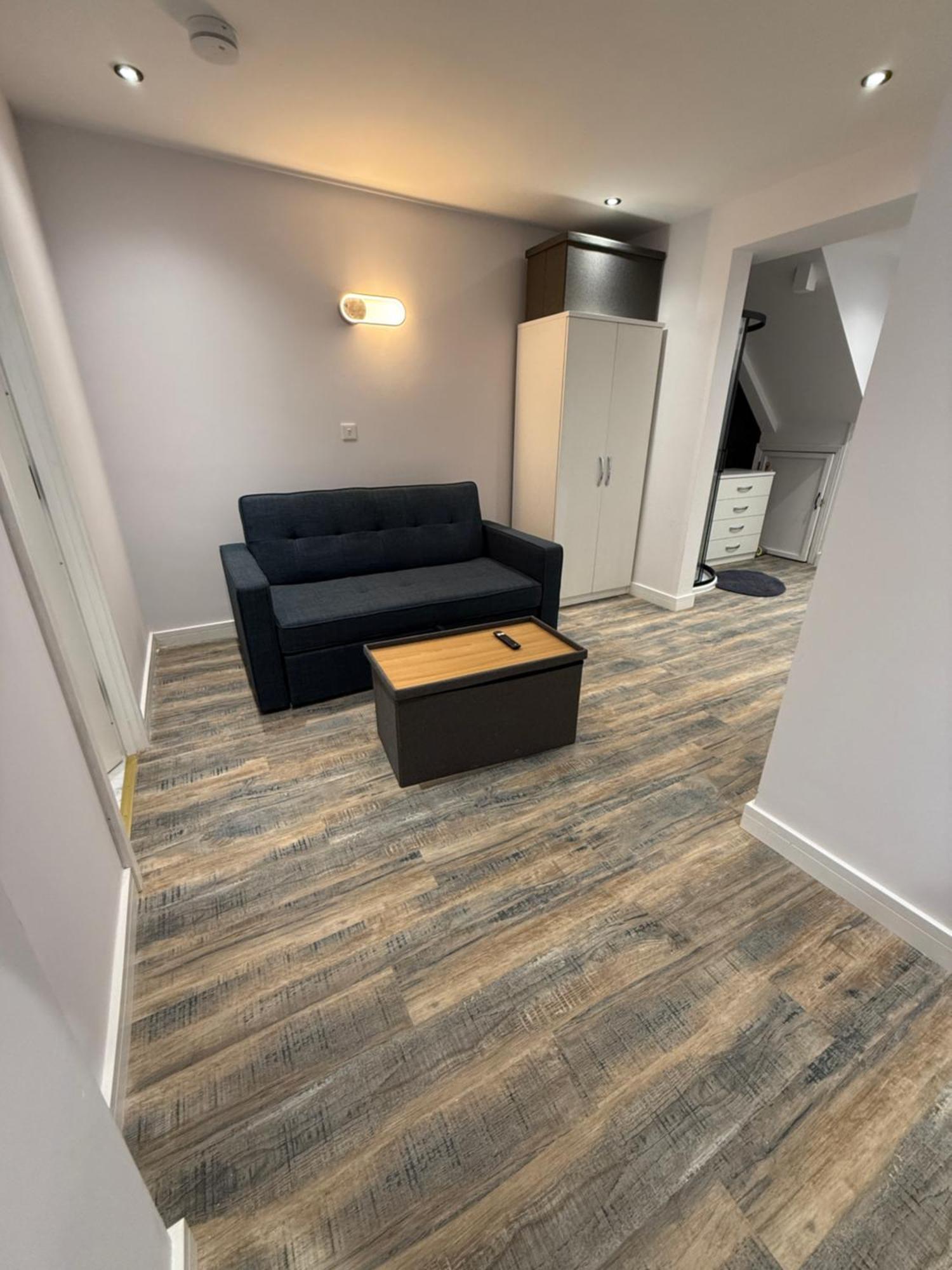 Onsitestays Stylish Sleeps 2 Londra