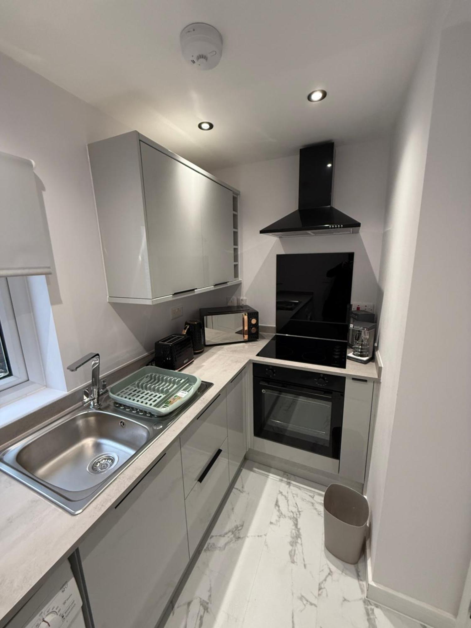 Onsitestays Stylish Sleeps 2 *